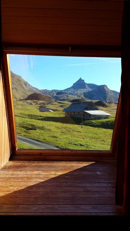 Hotel Berggasthaus Tannalp Frutt Habitación foto